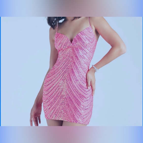 Windsor Coleen Sequin Striped Bodycon Party Dress - Picture 4 of 4